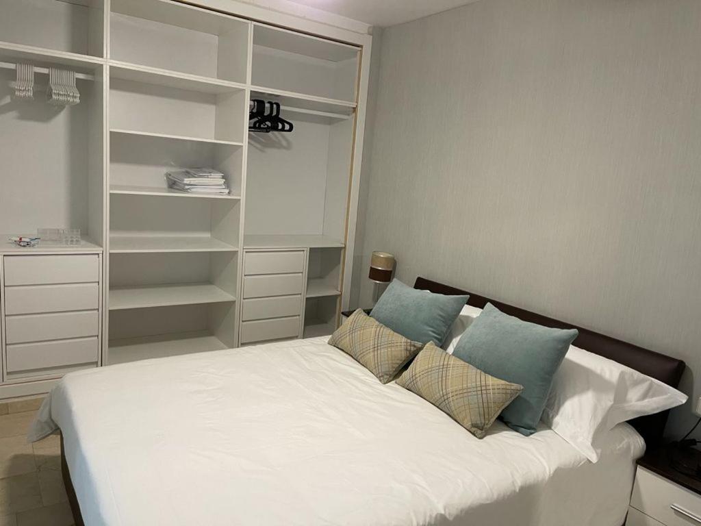 Apartamento Rio Mar Marbella Bagian luar foto