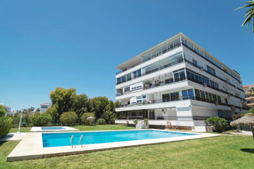 Apartamento Rio Mar Marbella Bagian luar foto